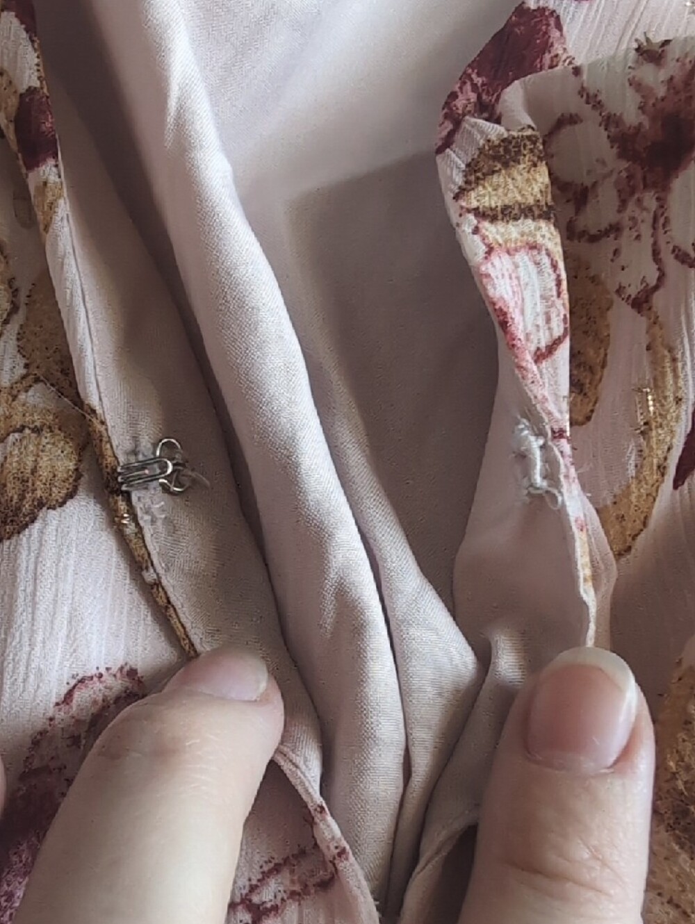 Express Blush Floral Smocked Waist Long Sleeve Top - Picture 3 of 5
